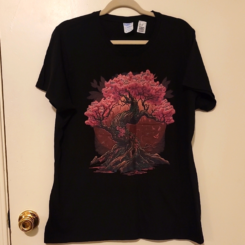Tree Of Life Tee Nwt